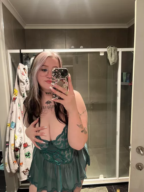 Greens my favourite colour 💚