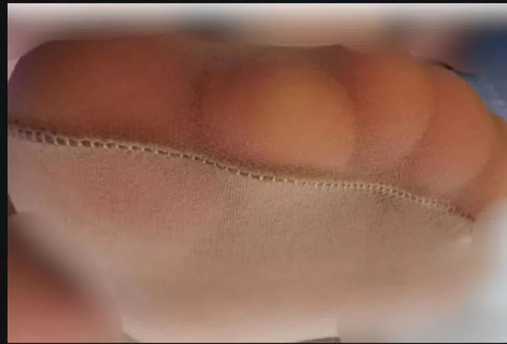 Haha, beta cuck boy wishes he could see past my nylon toes