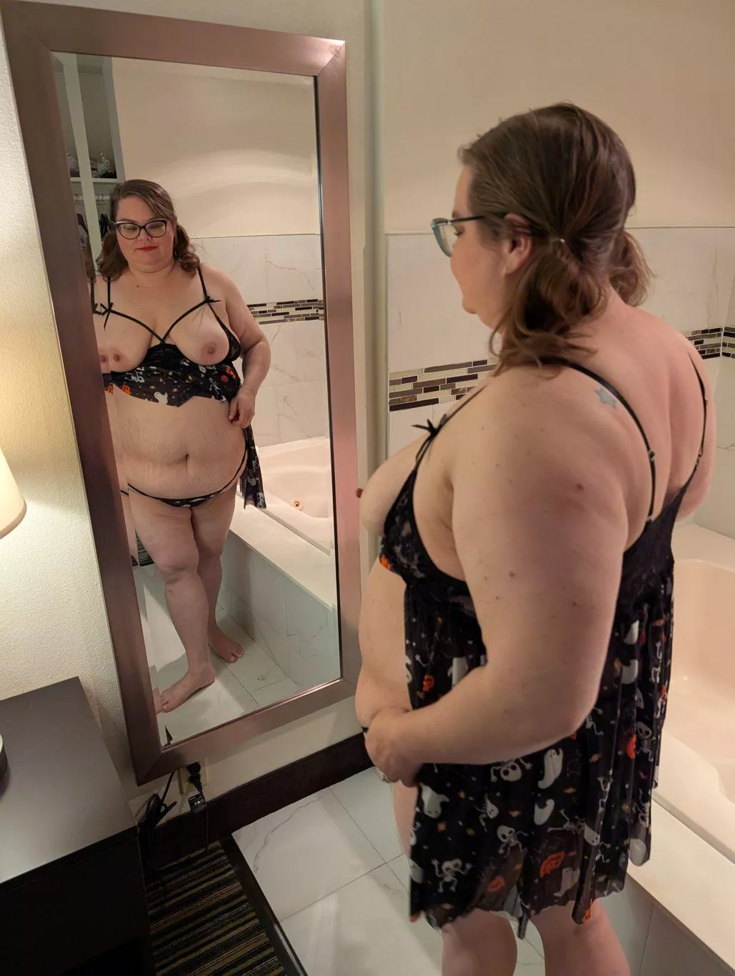 Hanging out of my Halloween nightie🎃