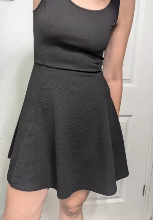 Happy little mild dress day (f)