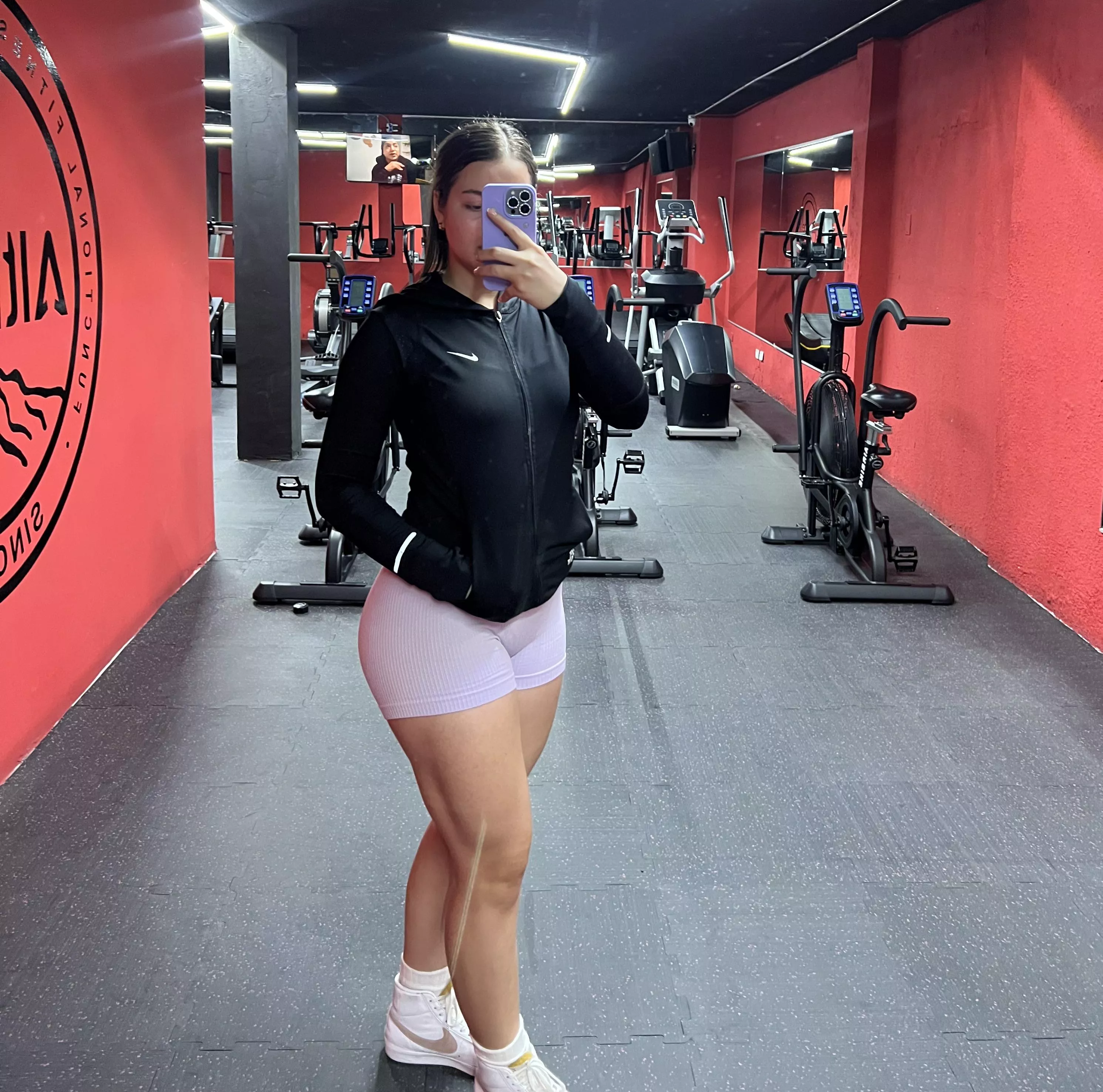 Hello, I’m new here 💪🏻❤️ (oc)  