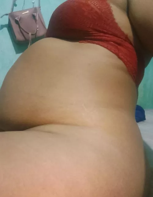 Hi daddy, I'm available 😈🥵🔥🤰🏻