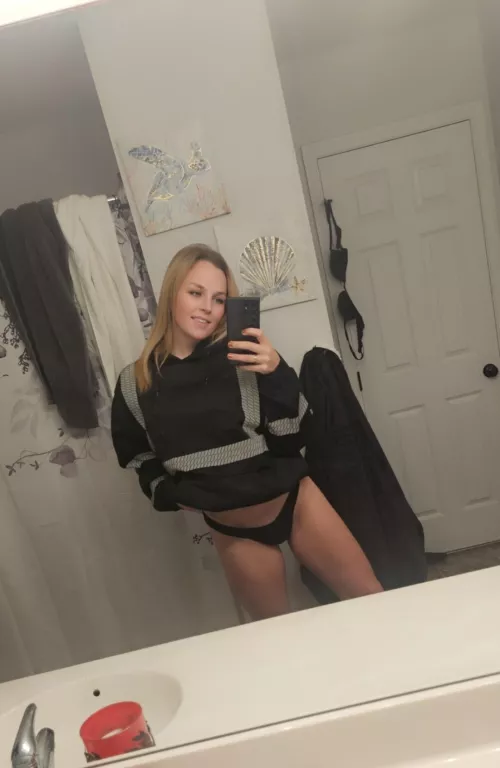 High-viz kinda morning 🥵