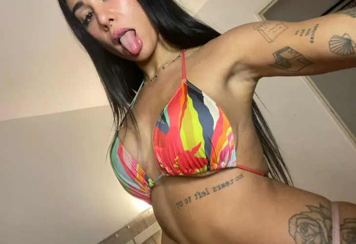 how’s my selfie game today? be honest 💅