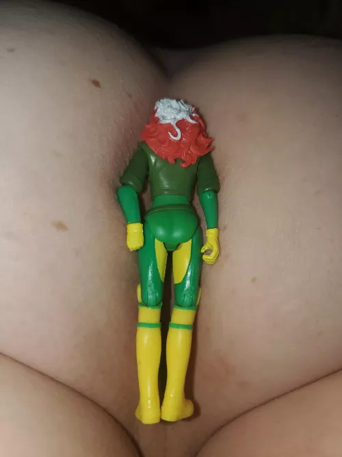 I always have fun stinking up Rogue 😋😋💨💨