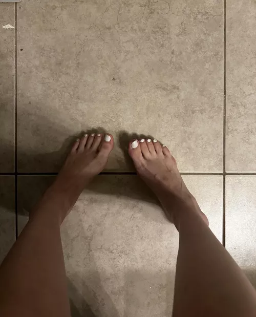 I always prefer to be barefoot ☺️