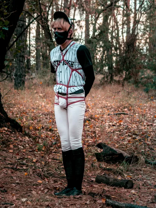 I can't control myself, now you can play with me😶