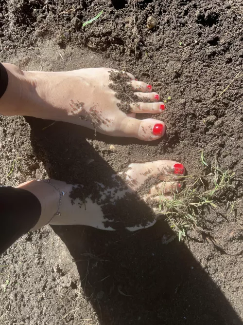 I heard you like dirty milf feet