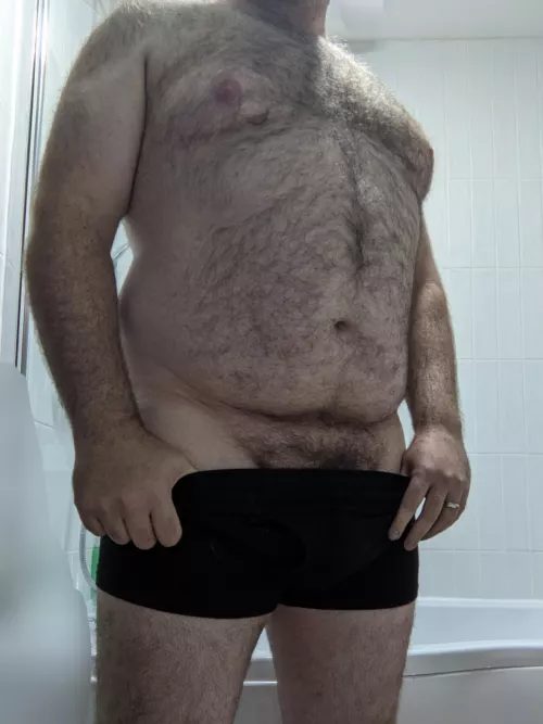 I hope you don't mind a low confidence straight guy posting in here, I've always thought I was too hairy