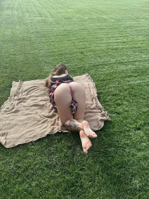 I like to have unusual picnics in the meadows.