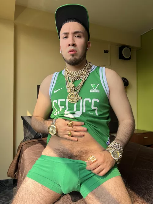 I sell underwear filled with musk haha if you want a discount suck it haha 