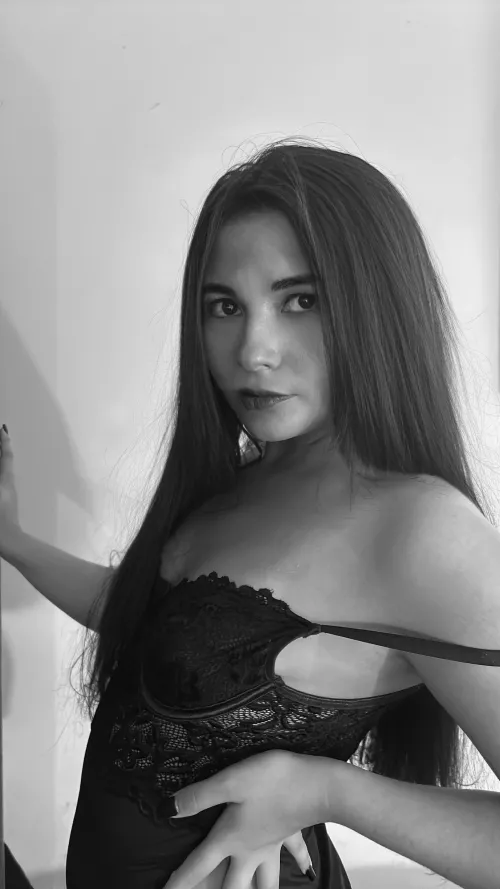 I’m craving those conversations that get me soaking wet… I need someone who knows how to spoil me just right. Can you be the one?