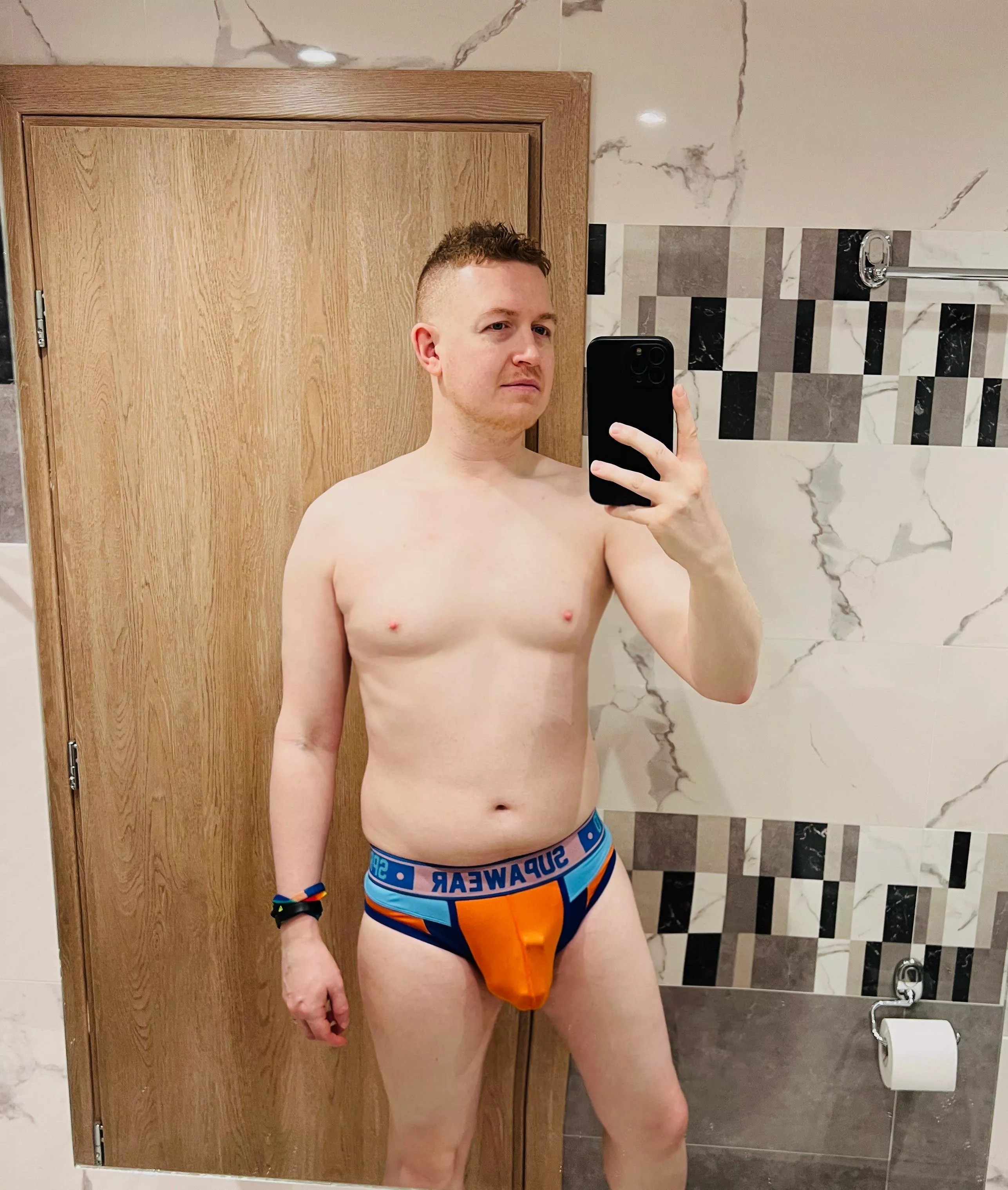 Is the cage noticeable?