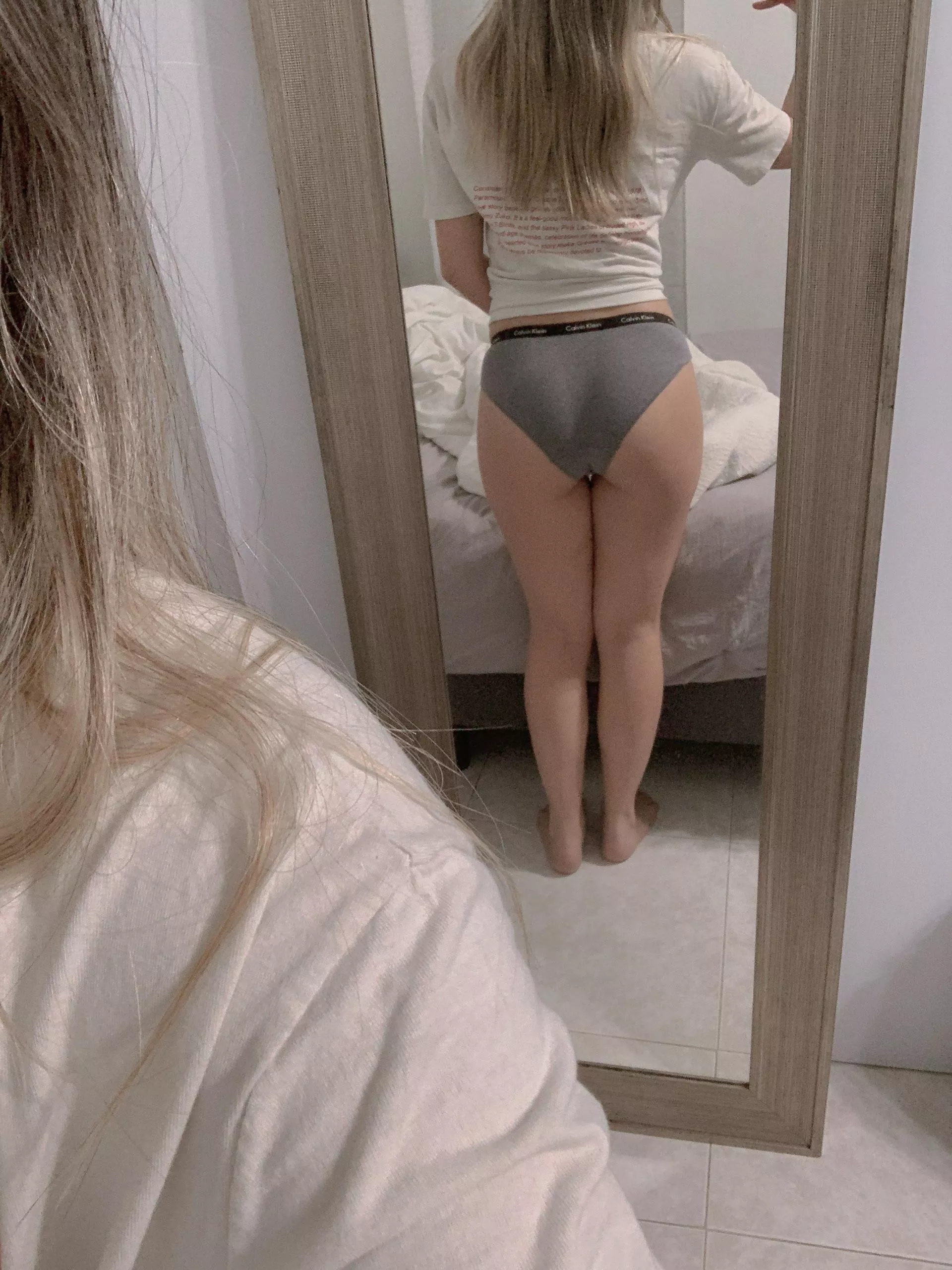 Japanese gym girl’s butt