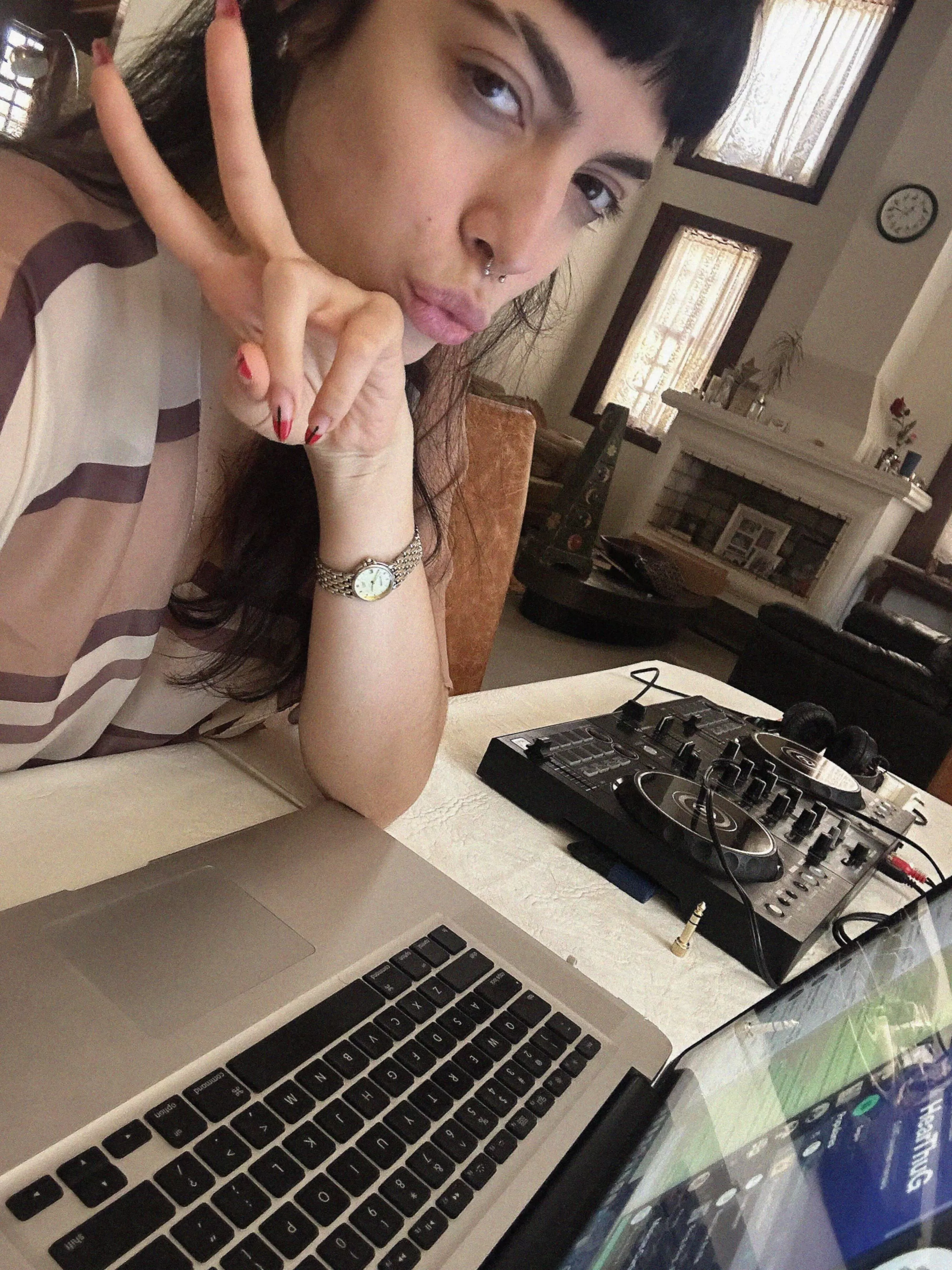 Just mixed some tracks and still cant sleep, who wants to join me for some late night fun?