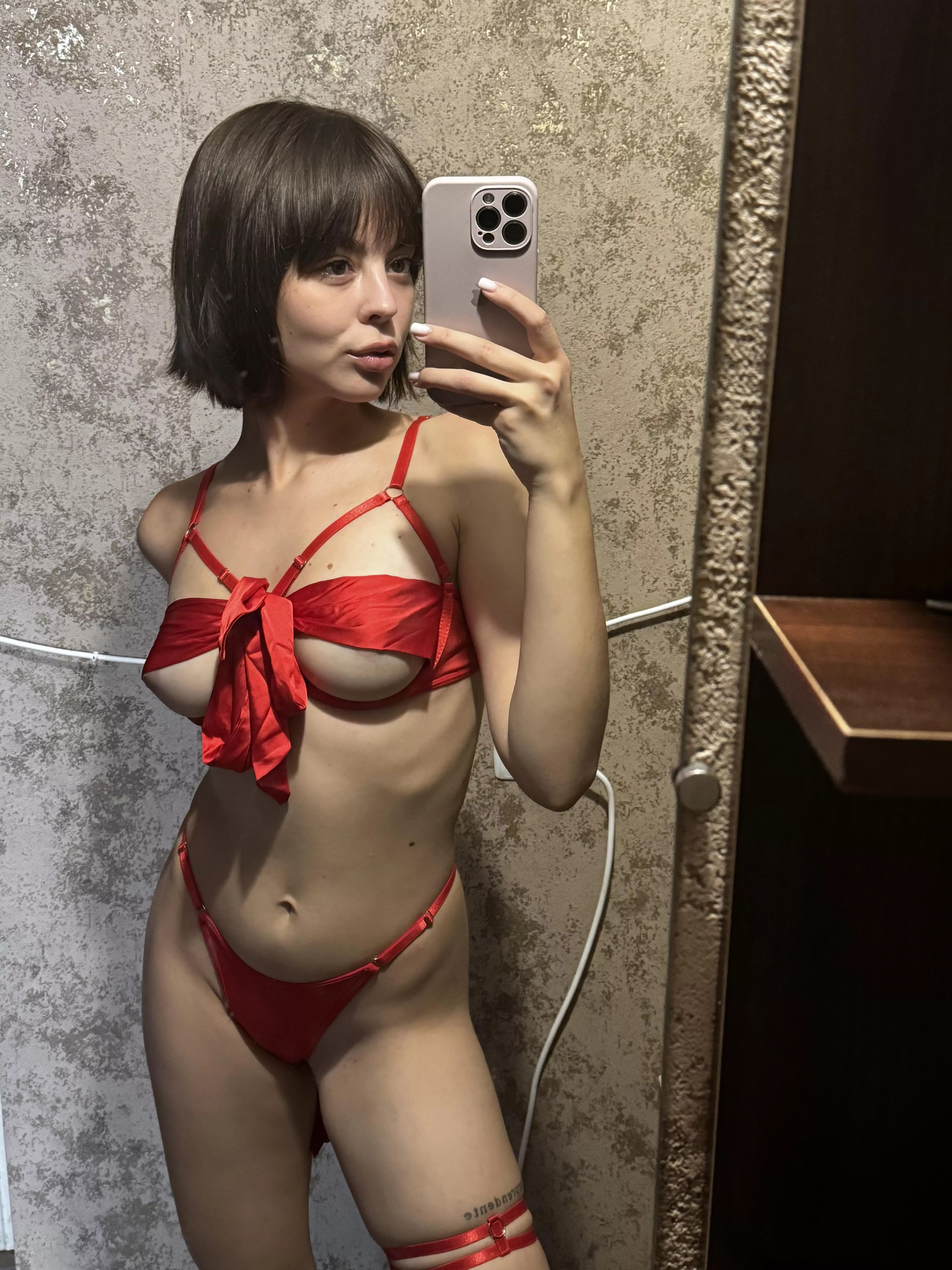 Kiss my skin and watch I'll turn in your real gift