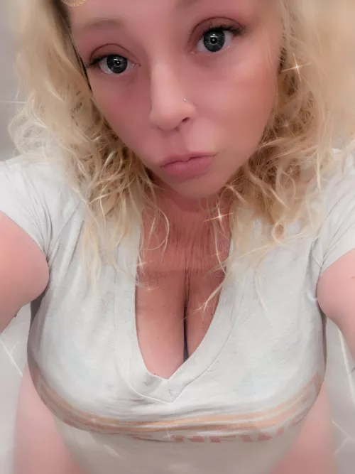 Let's spend the weekend in bed together! Video call, texts with pics, GFE! Hit me up, Daddy! You'll be glad you did...