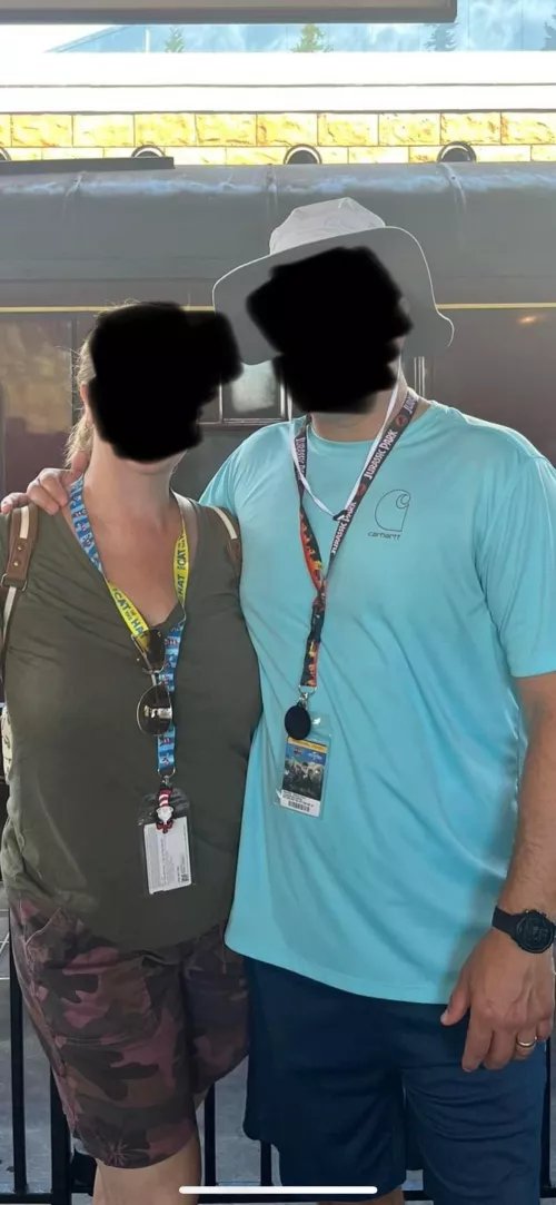 [Mf4Mf] Clean fun couple, new to scene, visiting Vegas 25th-28th. Let’s chat and come up with fun ideas. Bellagio