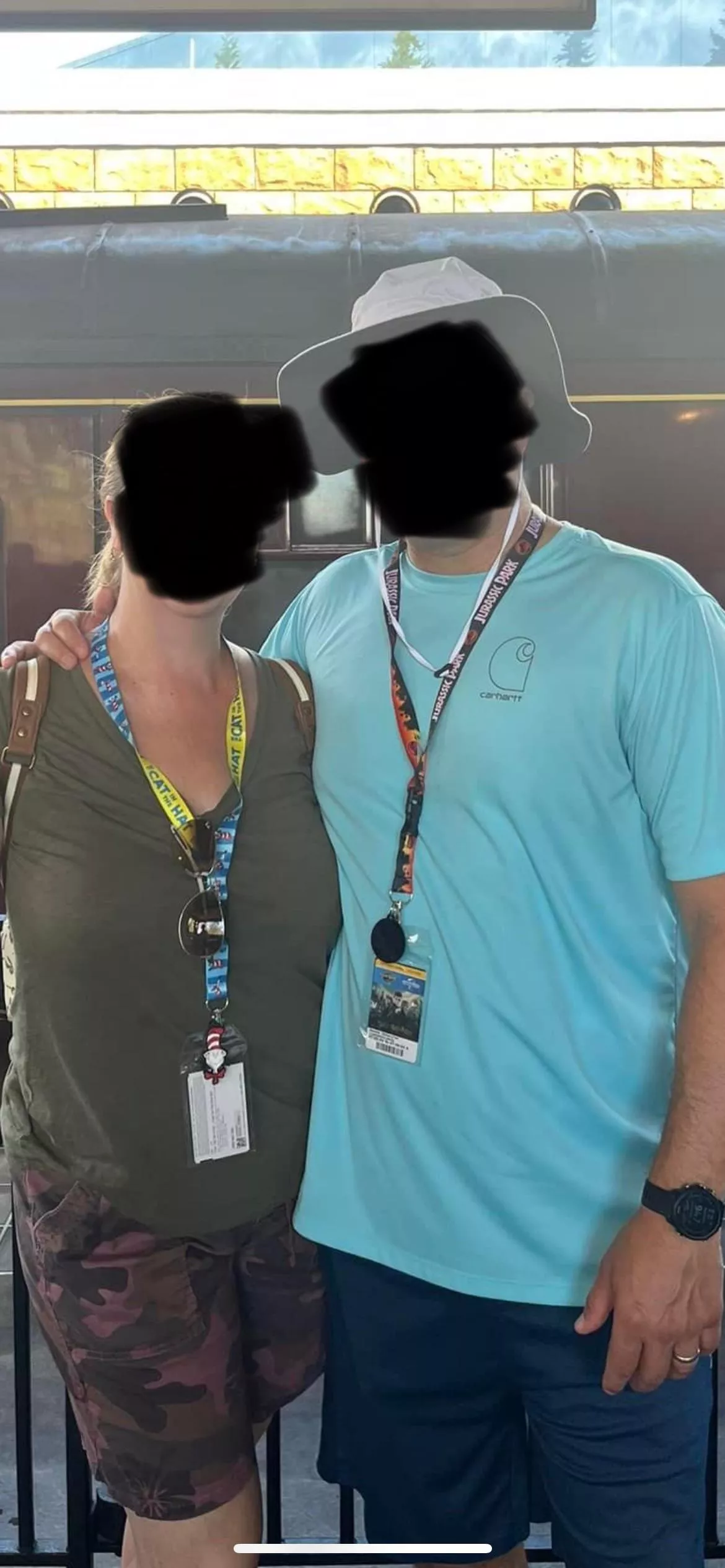 [Mf4Mf] Clean fun couple, new to scene, visiting Vegas 25th-28th. Let’s chat and come up with fun ideas. Bellagio