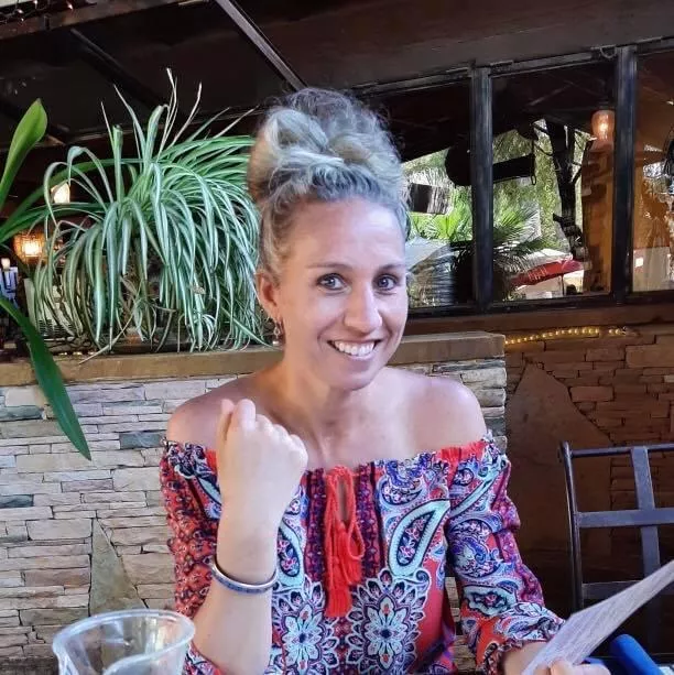 Out to dinner feeling cute