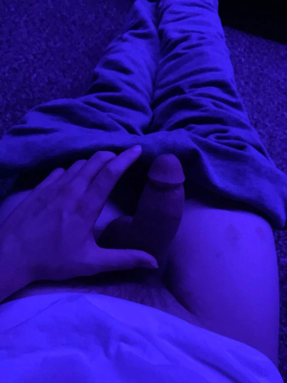 PLEASE THIS IS AN EMERGENCY!!!! Please help me shrink my cock to the point where when I use the restroom I have to pull it out or else I pee on my balls.