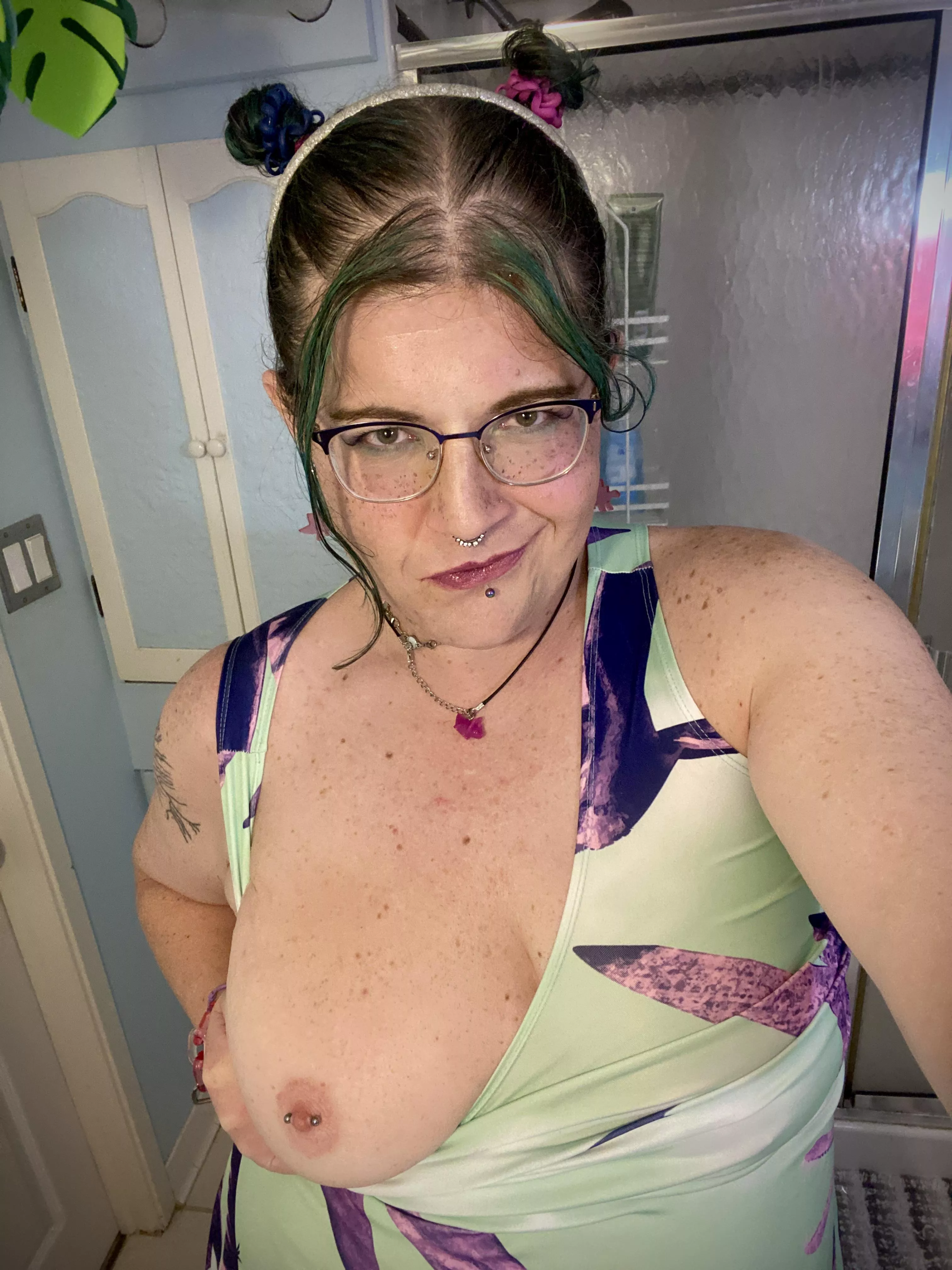 Pretty and pierced 😈