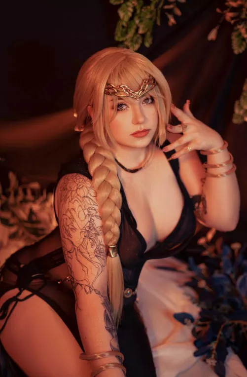 Queen Marika by (Kuroitsune) 