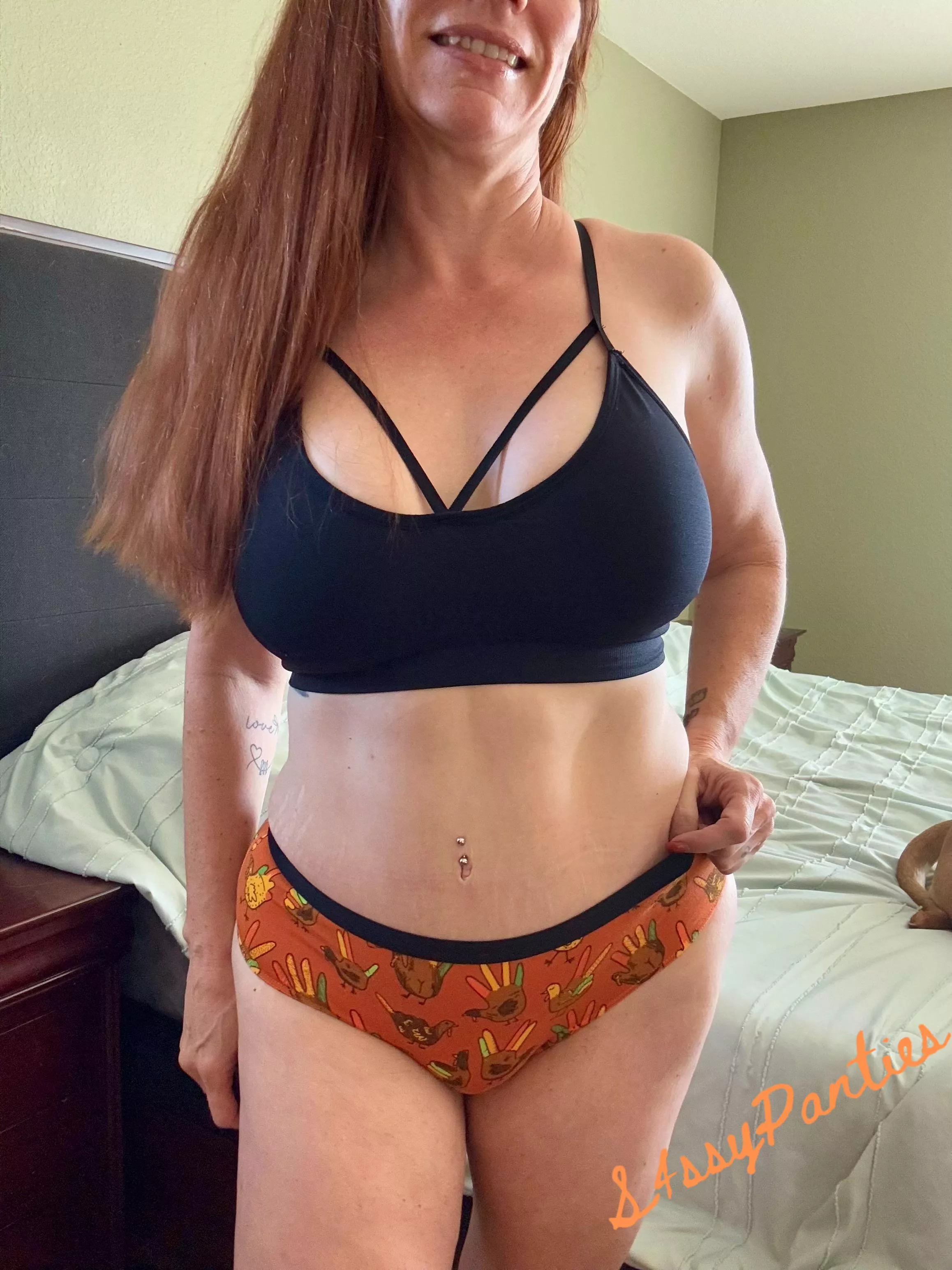 Ready for fall? Get any pair of my panties through the end of the month for $30 ($25 for fall themed prints) and get a free add on. Fet friendly add ons are available. Fit. Nerdy. Pervy. Witty. Hilarious. Genuine. Forty-ish. Sassy. Redhead. See my menu. 