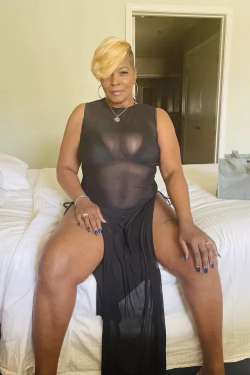 Sexy MILF Sherry from East New York Brooklyn 