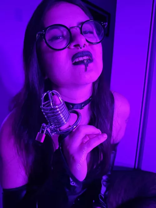 She is a 10 but on the first date she wants to lock you up, what number is it?	 