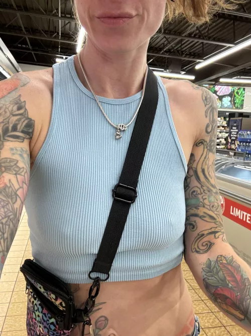 Shopping at Aldi today. Hi. 