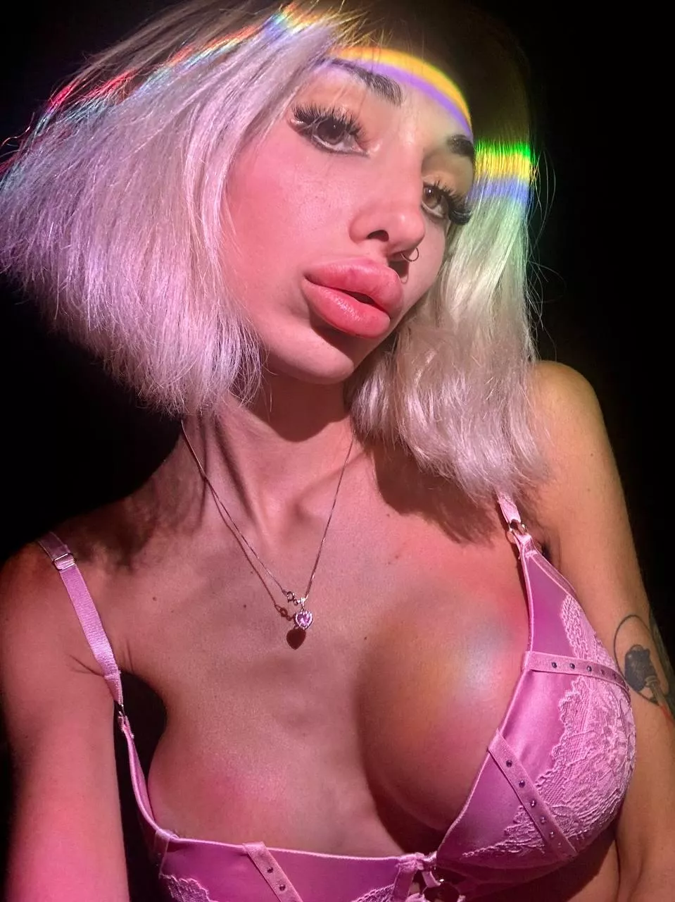 Should this skinny Italian girl go bigger?