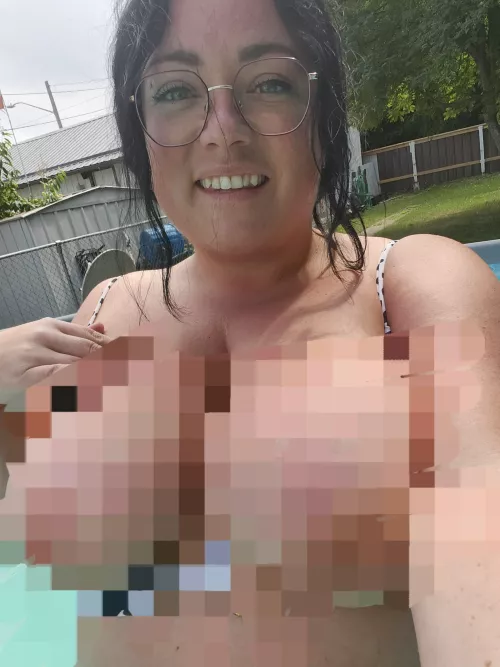 Some loser paid me to send him these pics