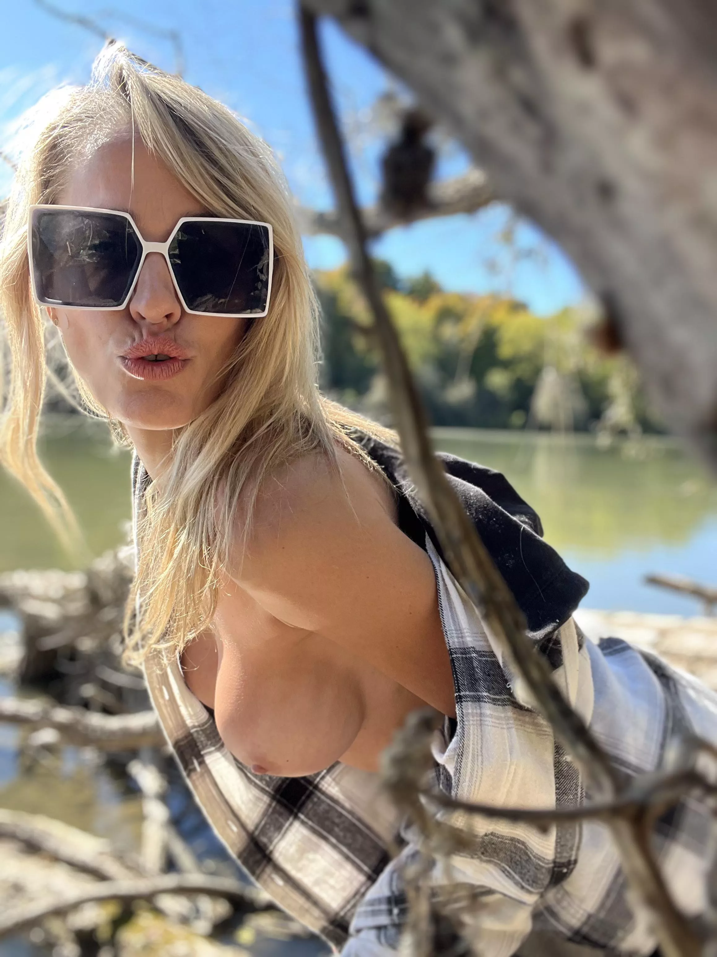 Tits out down by the Grand River 