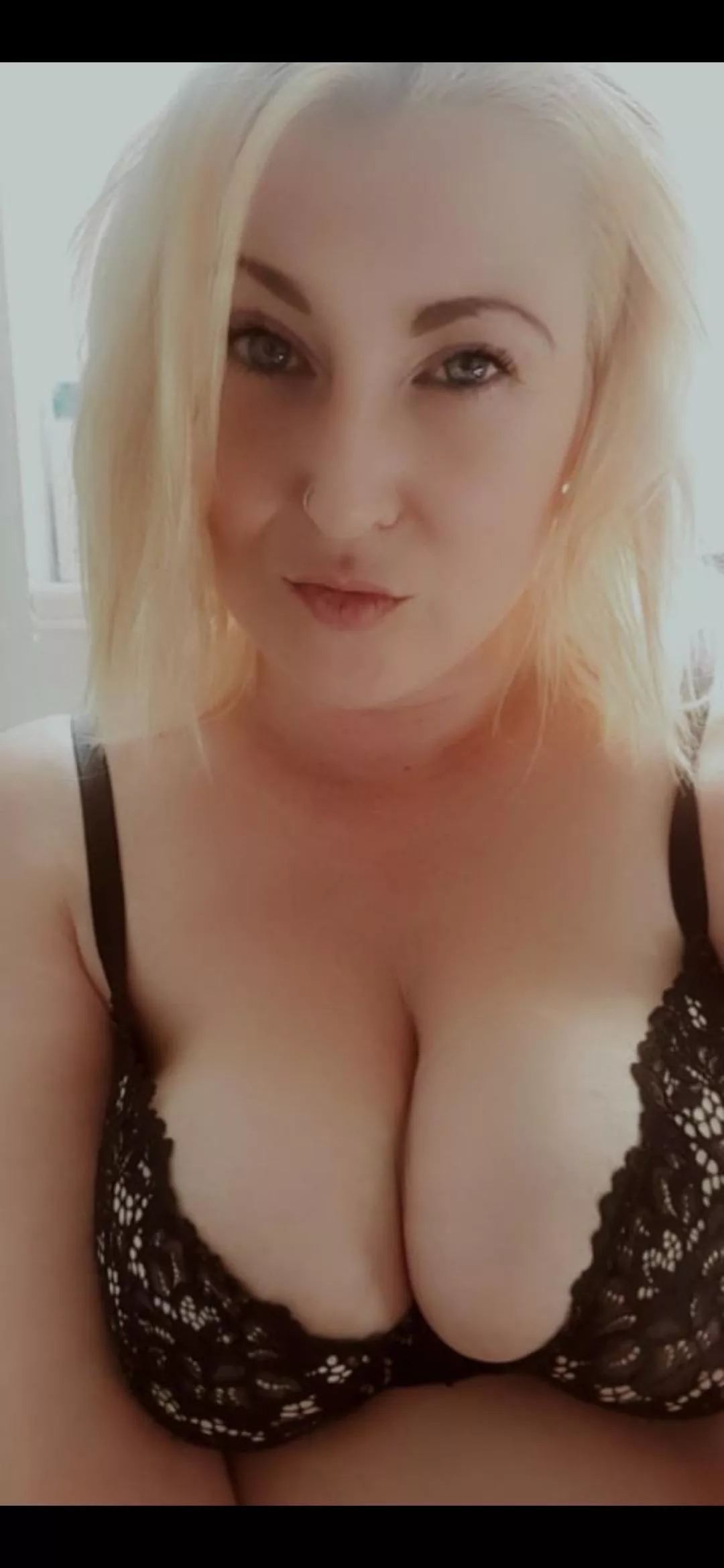 Took this while getting ready this morning. What do u think? F31 bi UK mummy 