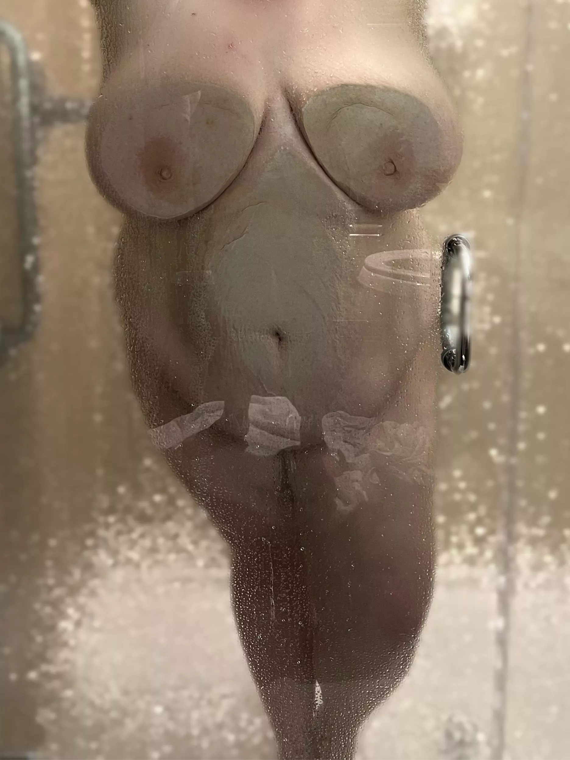 Waiting for you 💋🩶