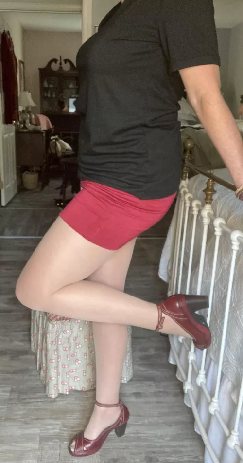 What a week for pantyhose! Fall is here! 🍁🍂