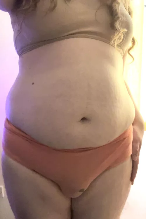 What if u had a tgirl gf that got fat like me