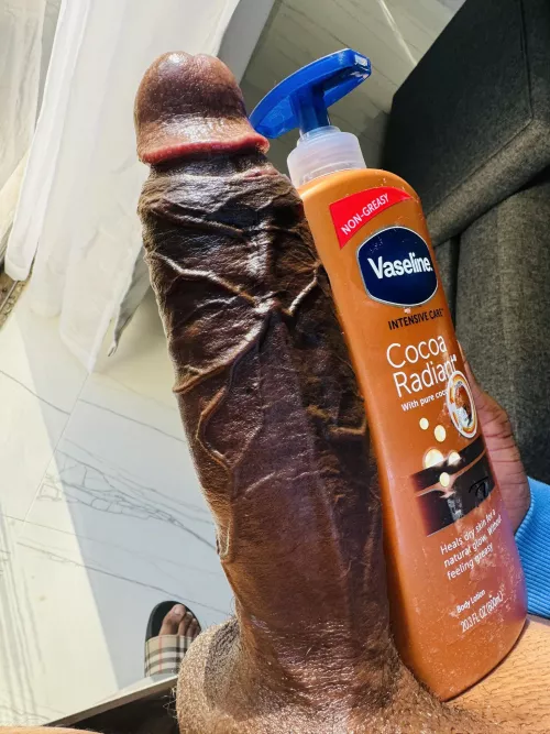 What is the benefit of Vaseline🍆😉 ?