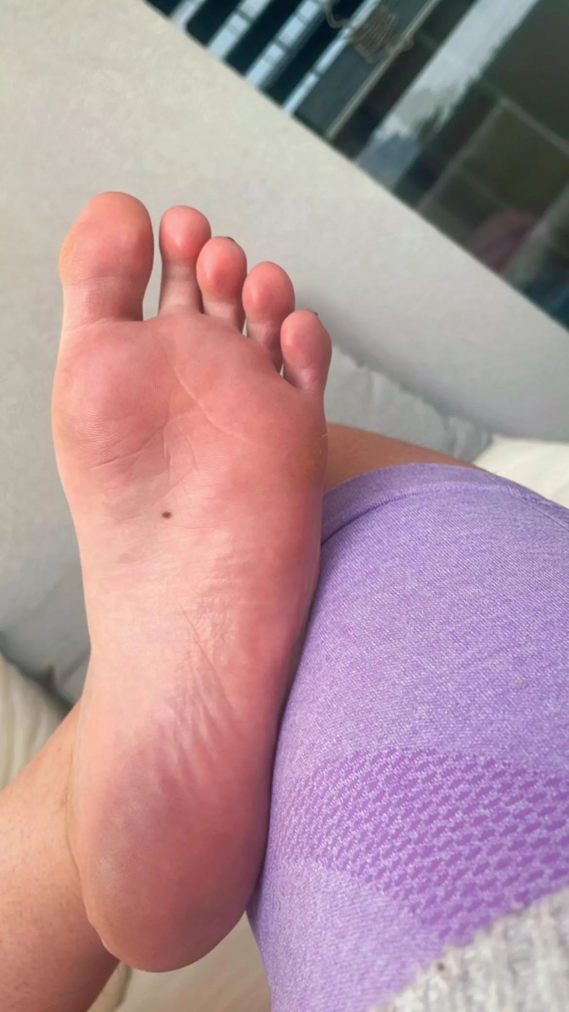 Who gives the softest sole a massage? 😈✨ oc 