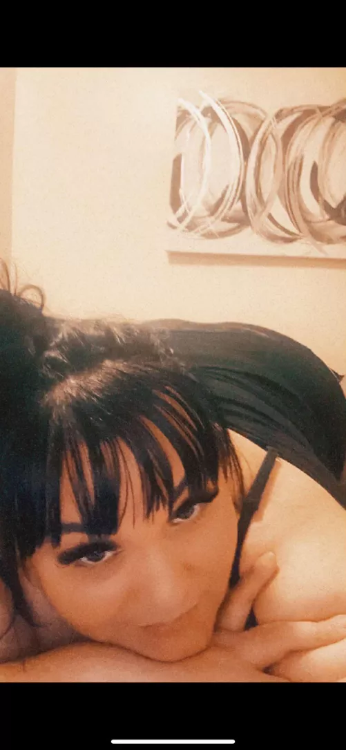 Who wants to get behind me😈🍆💦🤤