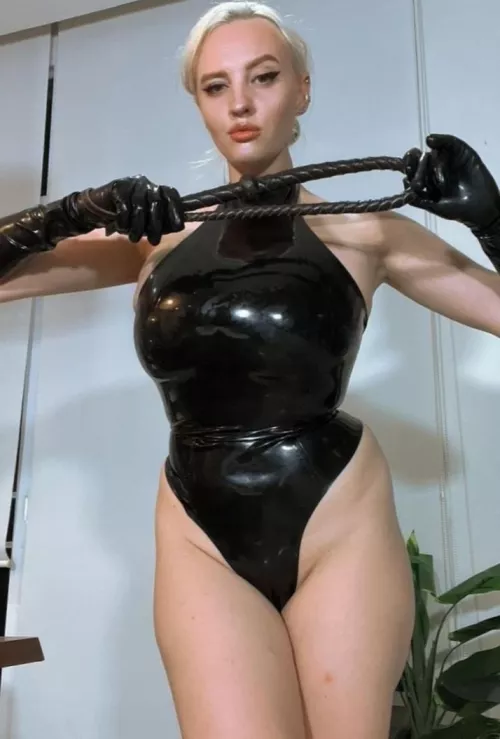 Will u be my slave tonight 