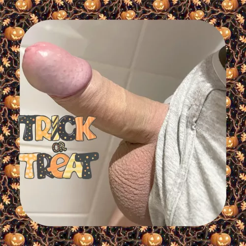 Would you like a Trick or a treat? Nearly Halloween 😘👻 🎃 😈