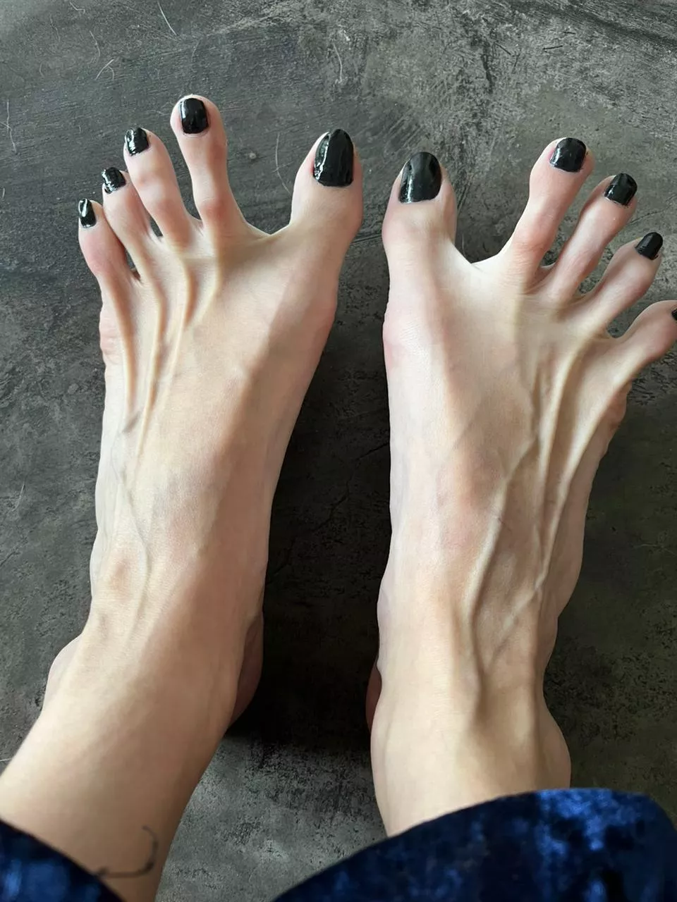 Would you pass your tongue to my toes?