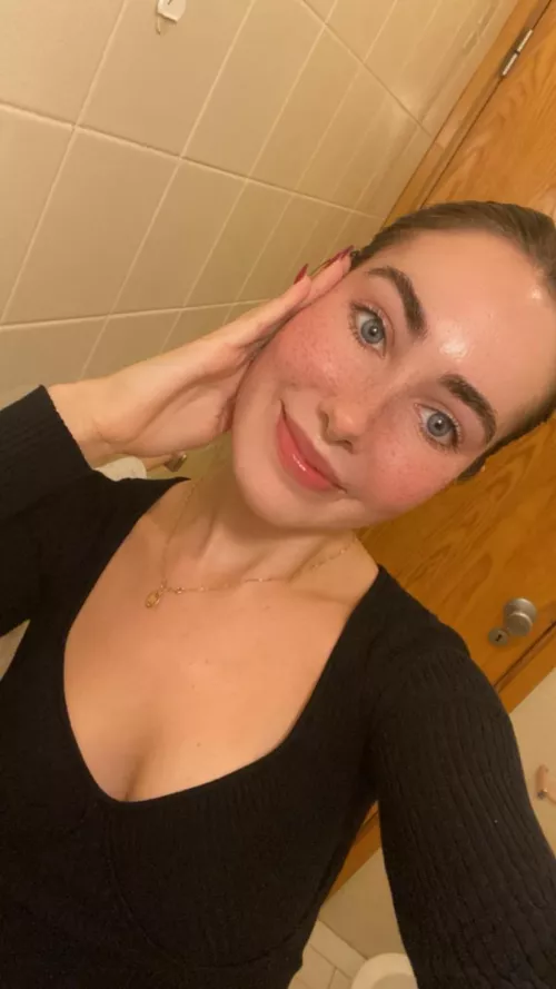 You just found a very sexy blonde :)