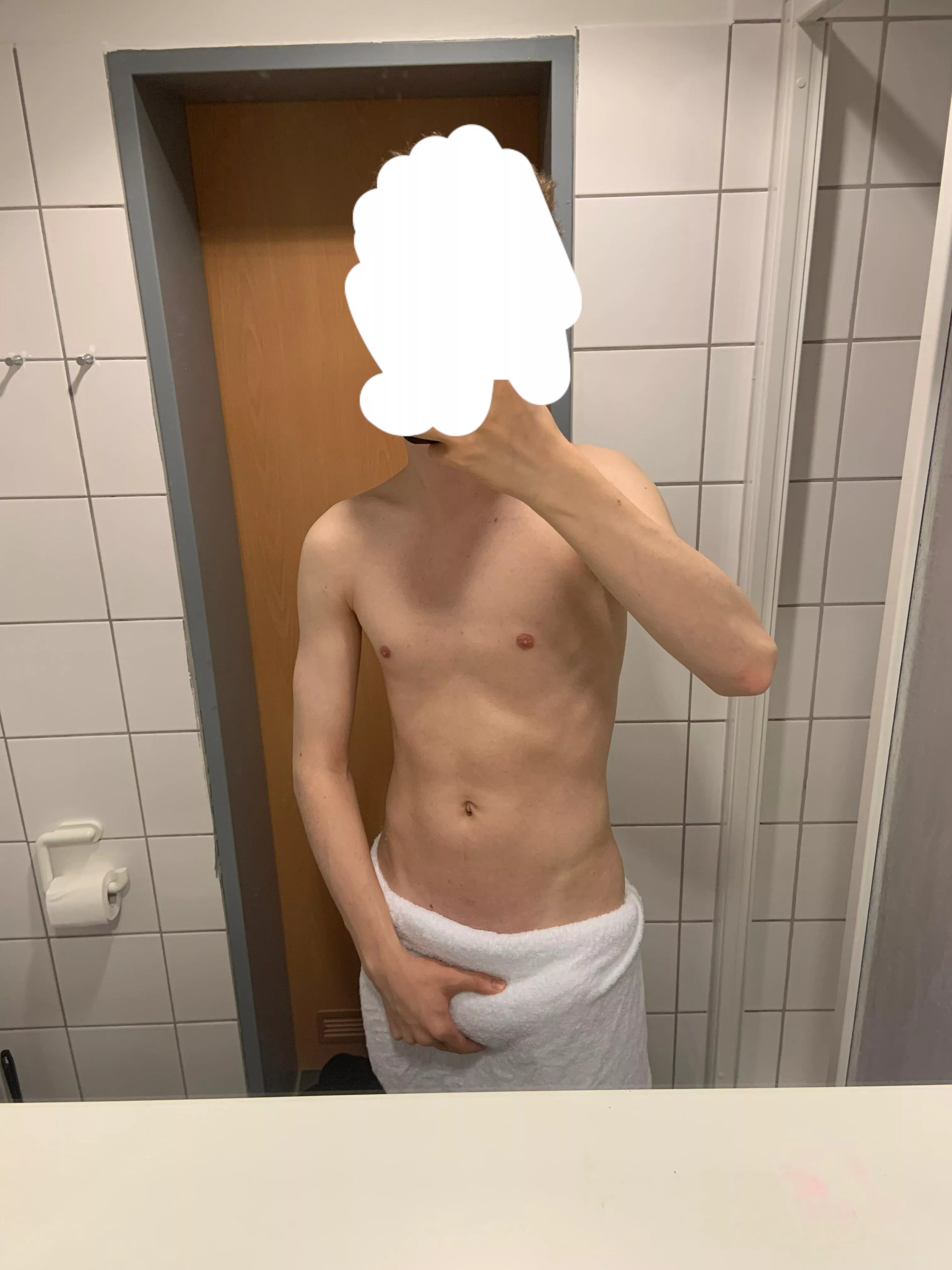 (18) upvote if you want me to drop the towel 