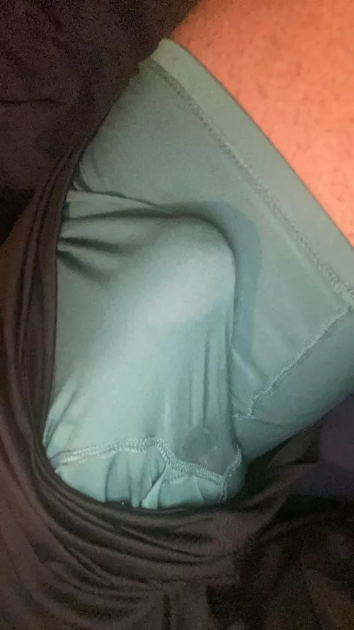 [21] tight & hung bros hmu. be 19+. stats below 