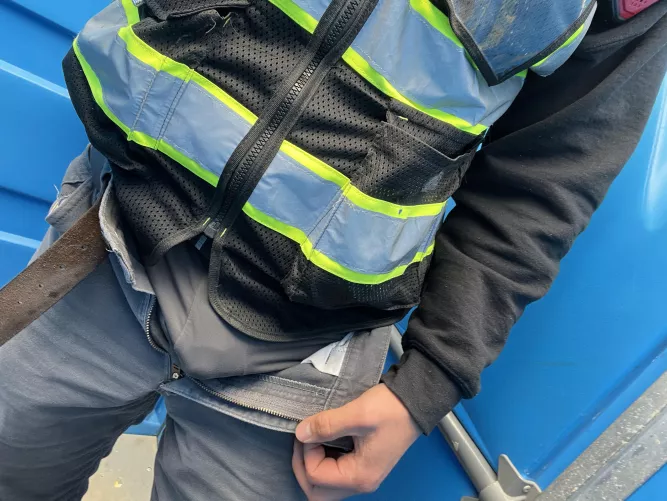 (23) something bout today has me ungodly horny 