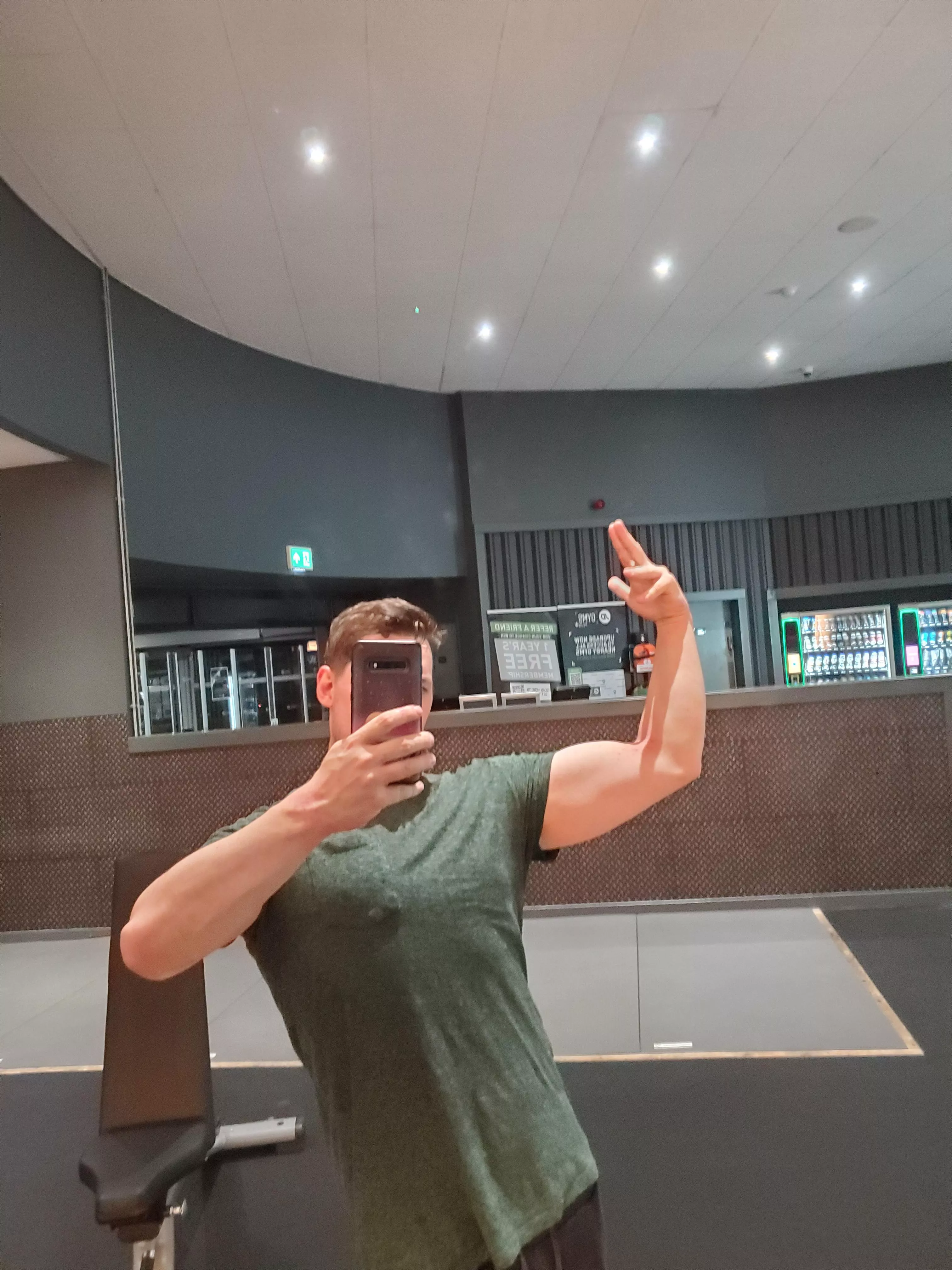 24 m 4 F in ncl need a good night of fun