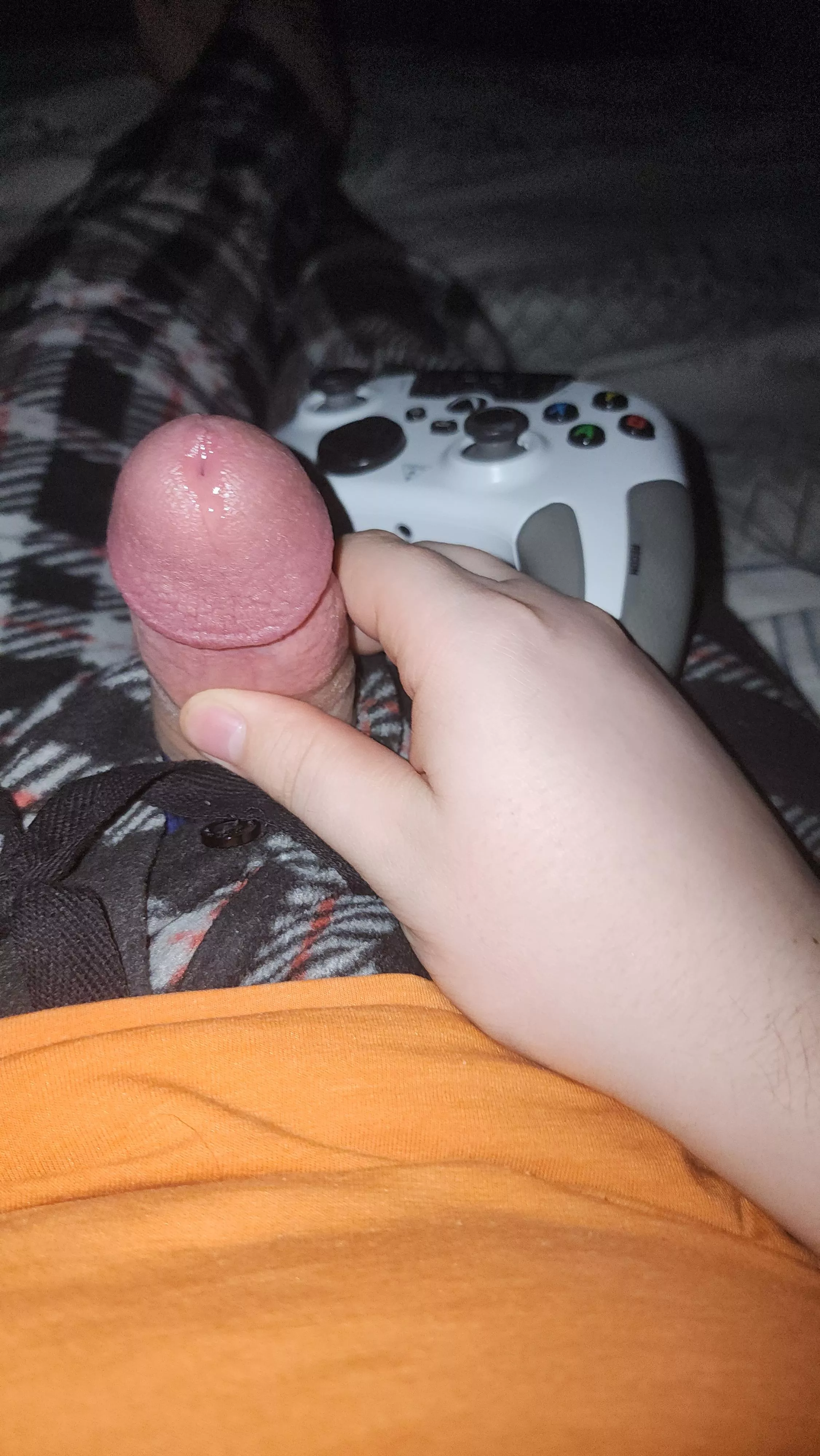 26~ Can someone cum help this femboy gamer cum so I can get back to it <3~?